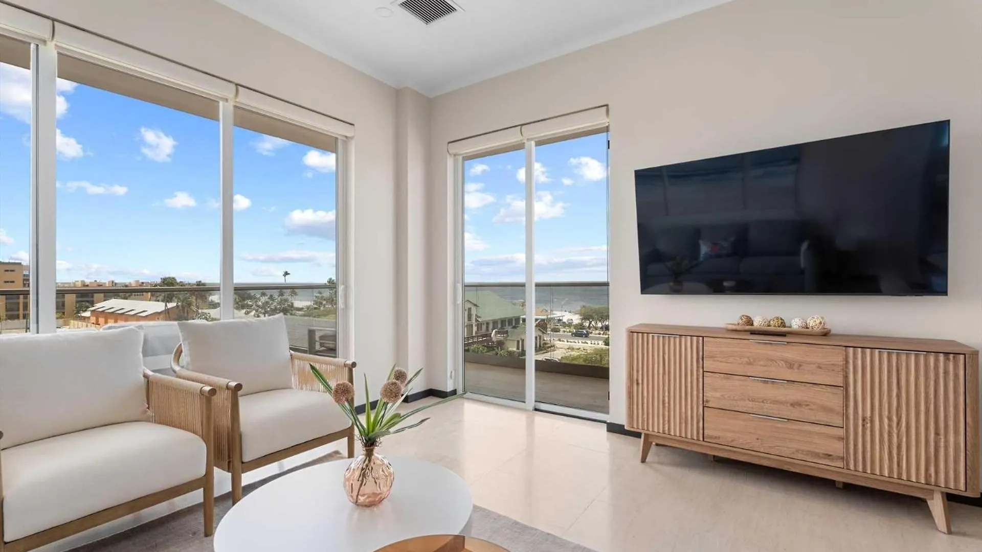 Beach View - Vista Paradiso 2Br Condo - Lv410 Palm Beach Aruba